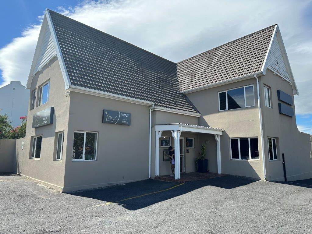 246  m² Commercial space in Somerset West Central photo number 1