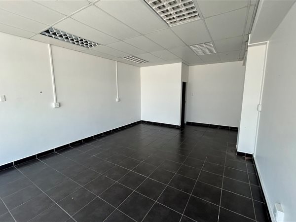 45  m² Commercial space