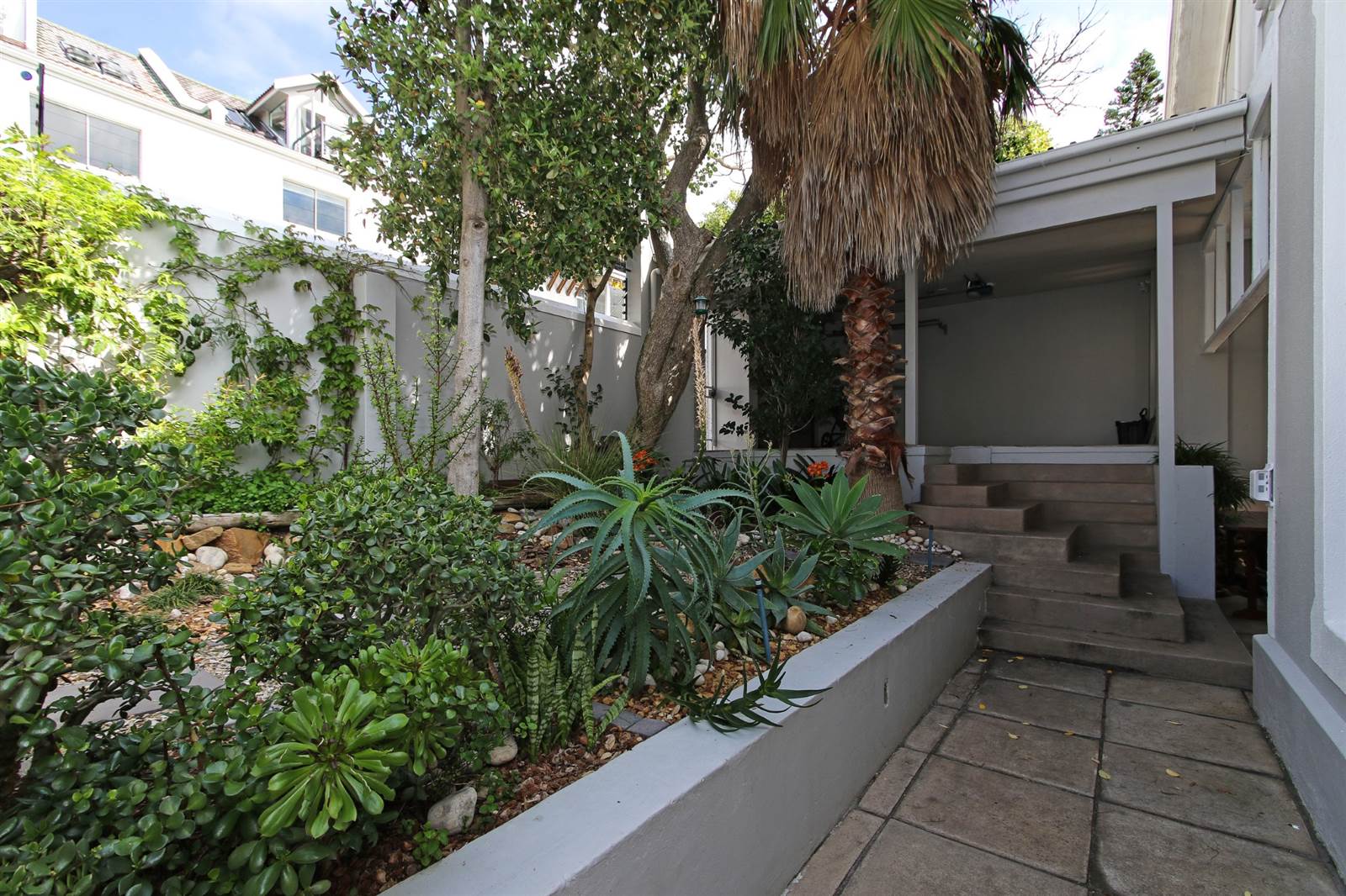 4 Bed House in Green Point photo number 23