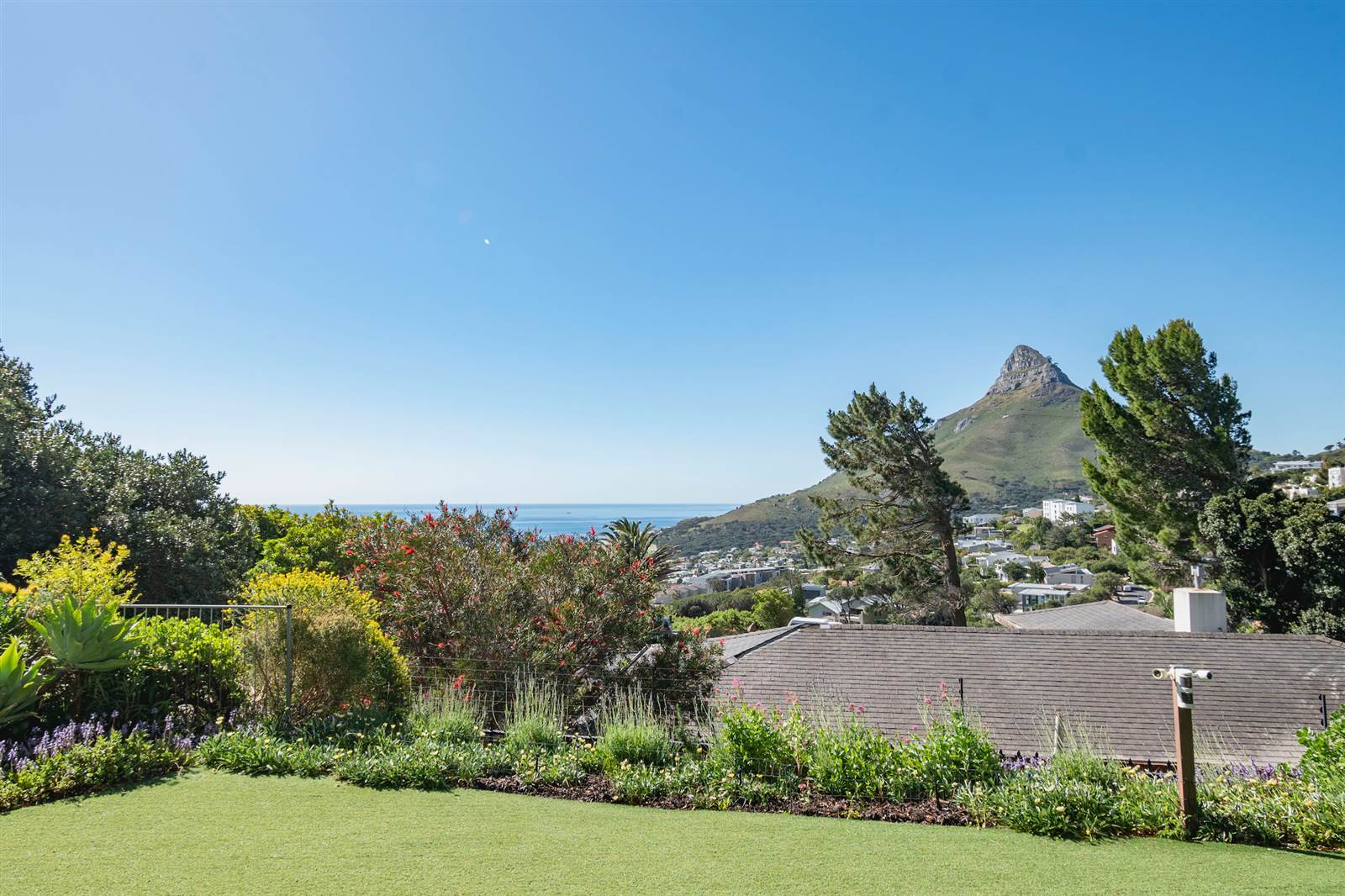 4 Bed House in Camps Bay photo number 9