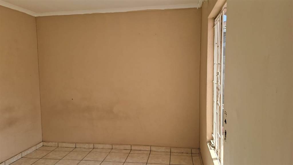 3 Bed House in Duvha Park photo number 4