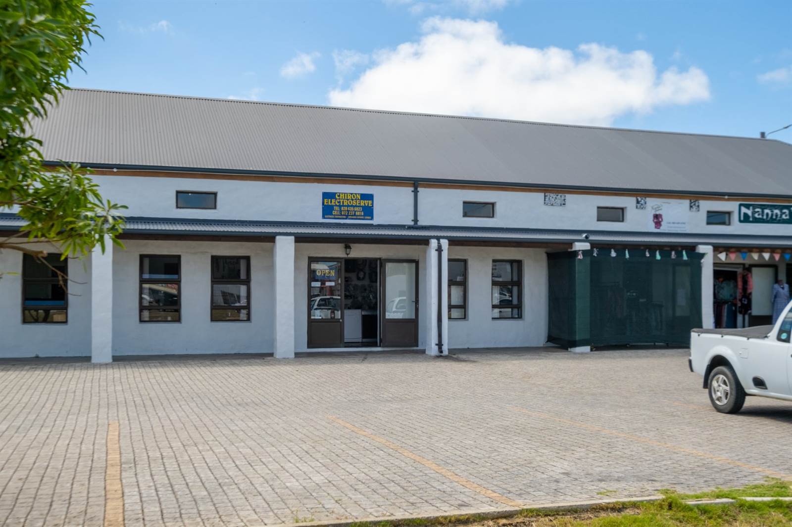 90  m² Commercial space in Struisbaai photo number 2