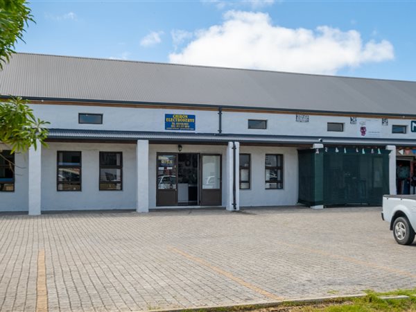 90  m² Commercial space in Struisbaai