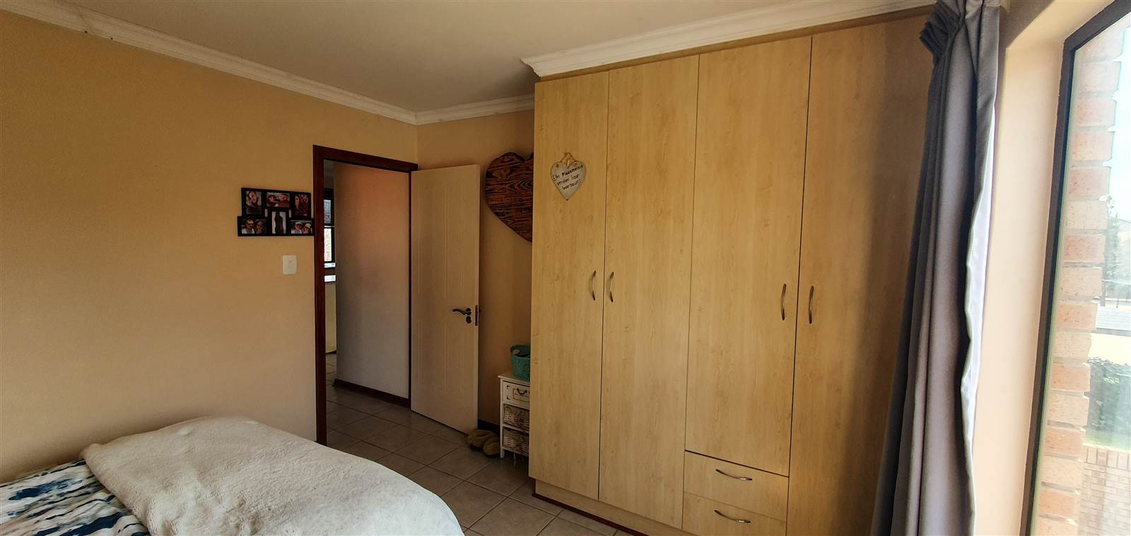 2 Bed Townhouse in Spitskop photo number 15