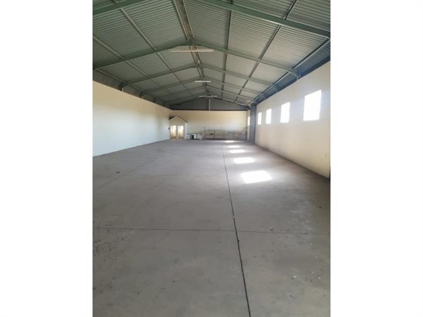 1 020  m² Industrial space