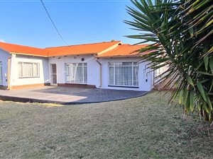 3 Bed House in Erasmia