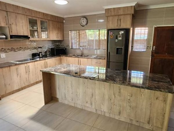3 Bedroom Townhouse 3 Bedroom Townhouse