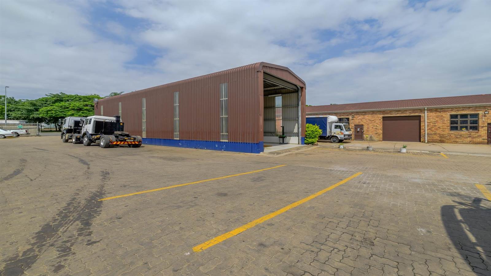 750  m² Commercial space in Tongaat Central photo number 6
