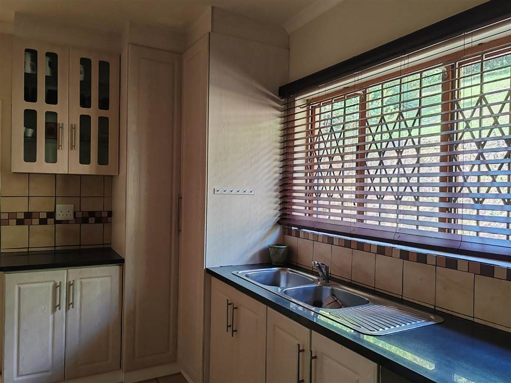 4 Bed House to rent in Dawncliffe RR4081697 Private Property