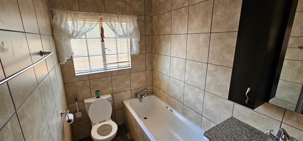 3 Bed Townhouse in Delmas photo number 23