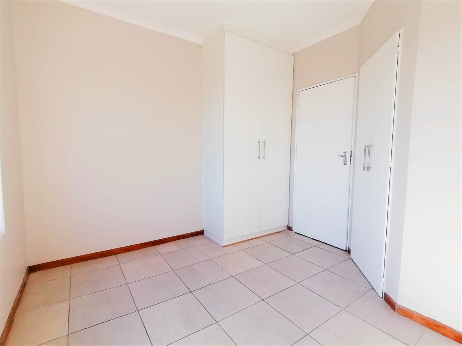 1 Bed Apartment in Protea Heights photo number 7