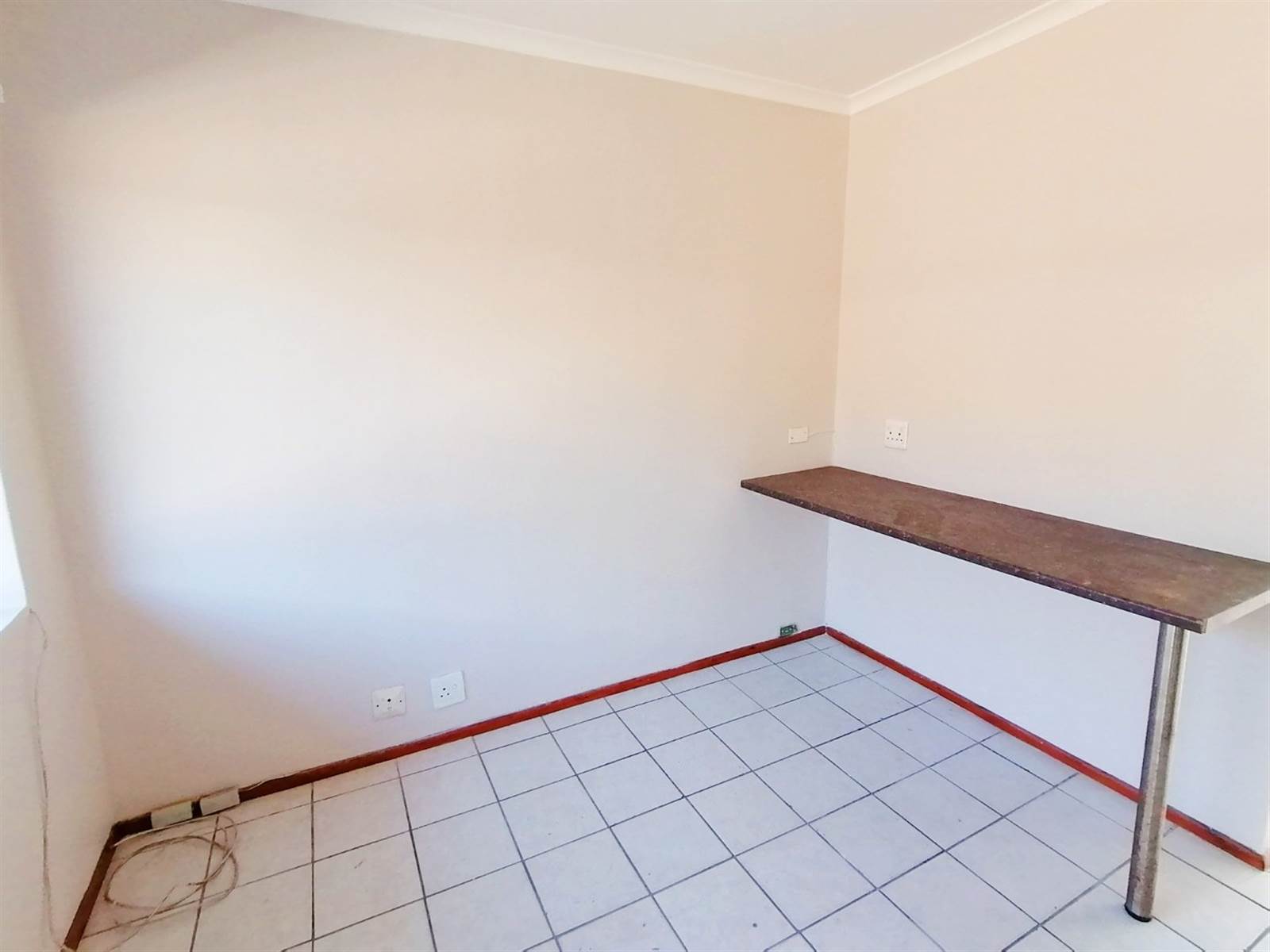 1 Bed Apartment in Protea Heights photo number 5