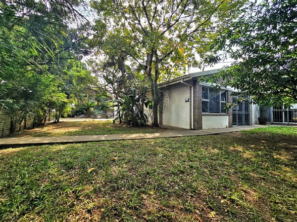 1 200 m² Commercial space 1 200 m² Commercial space