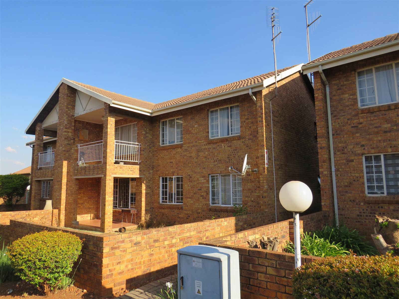 2 Bed Apartment in Highveld photo number 1