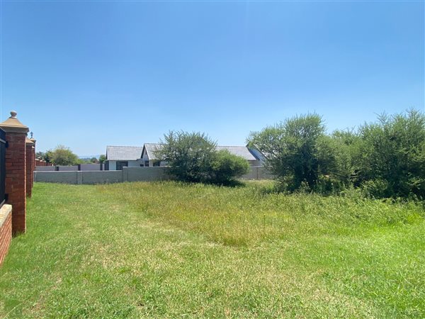 872 m² Land available in Meerhof