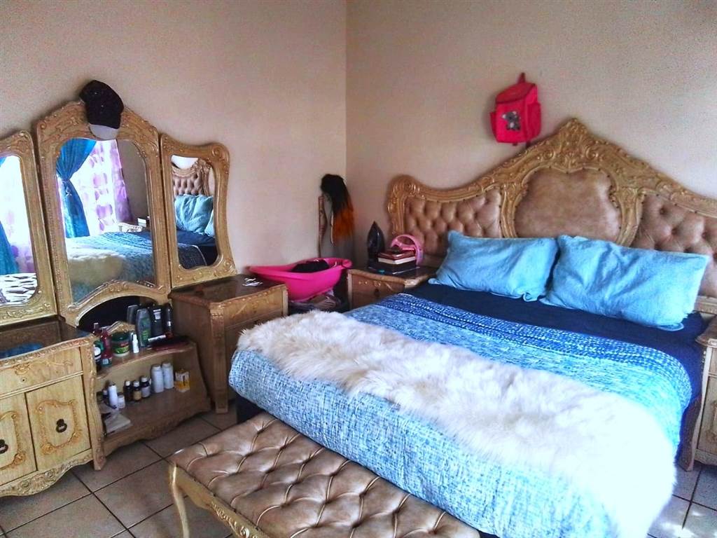 2 Bed Apartment in Boksburg Central photo number 9