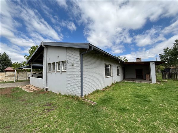 3 Bedroom House 3 Bedroom House