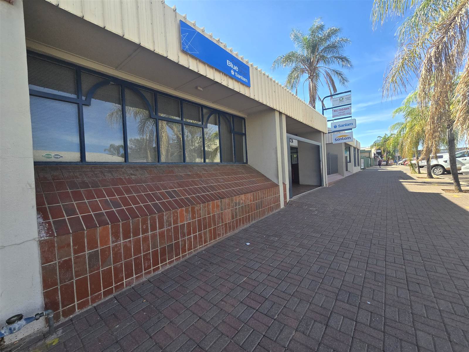 1000  m² Commercial space in Upington photo number 3