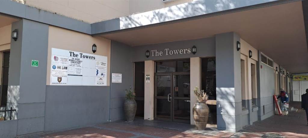 186  m² Office Space in Paarl Central East photo number 1