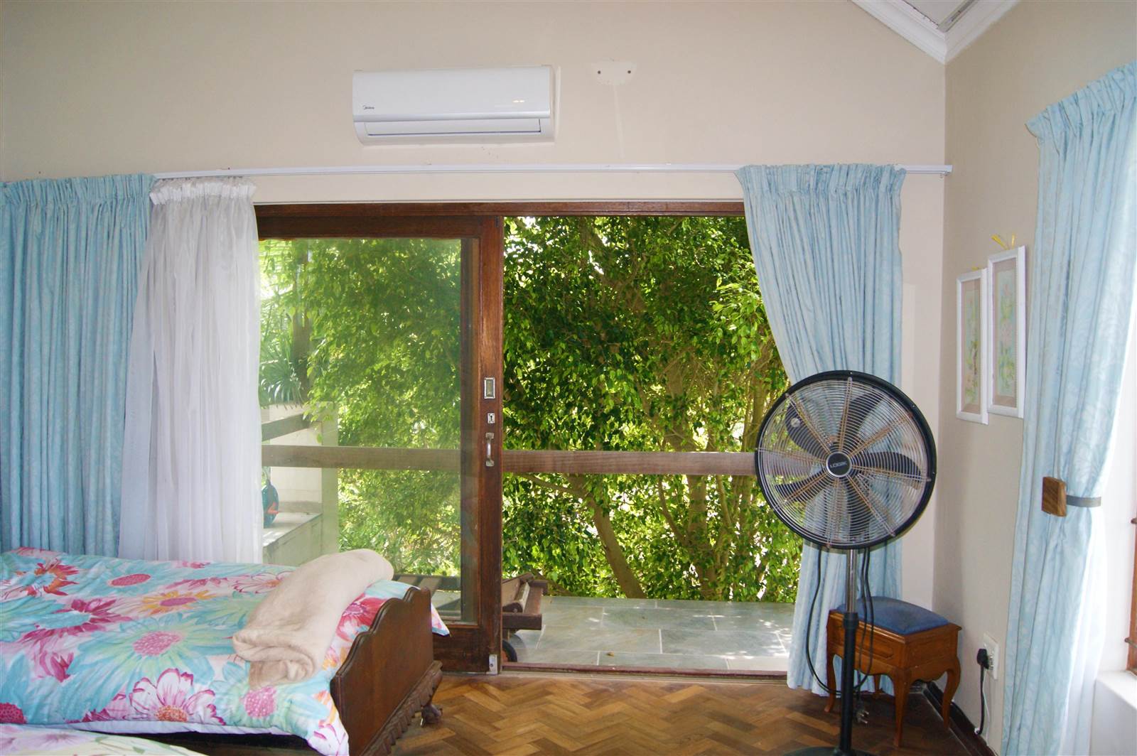 4 Bed House in Blythedale Beach photo number 22