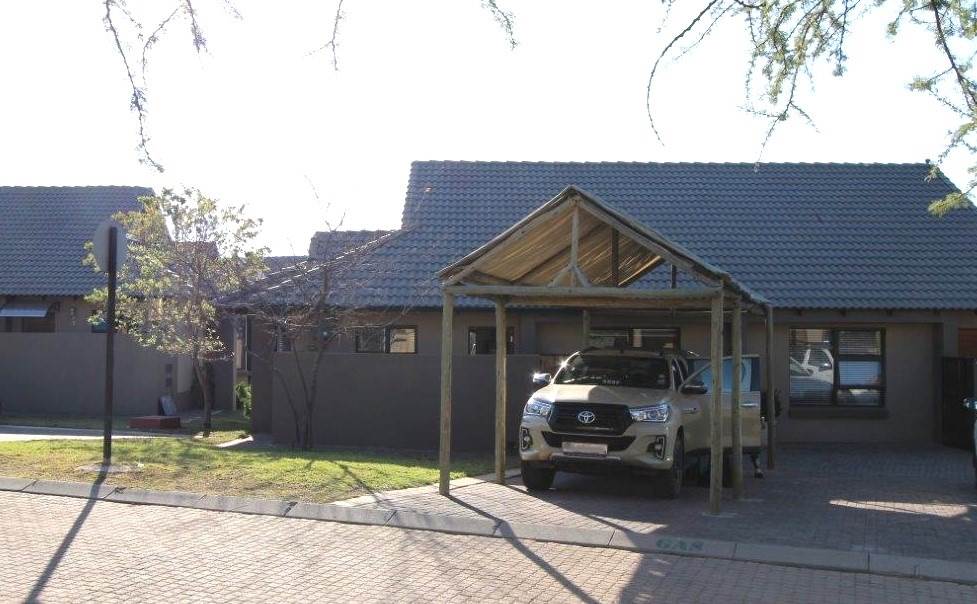 2 Bed Townhouse in Modimolle photo number 23