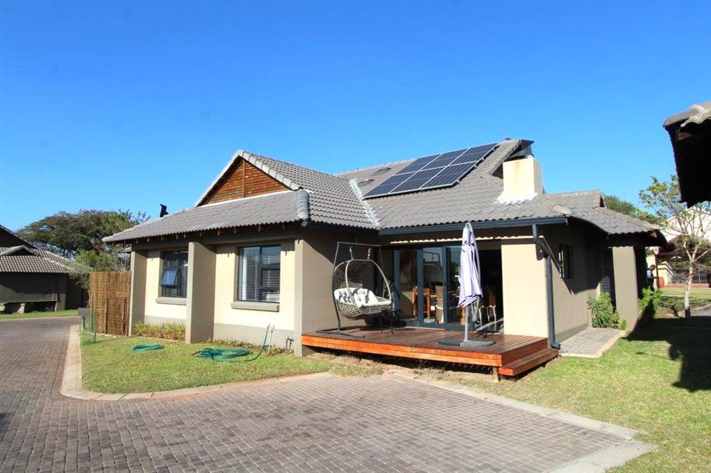2 Bed Townhouse in Modimolle photo number 1