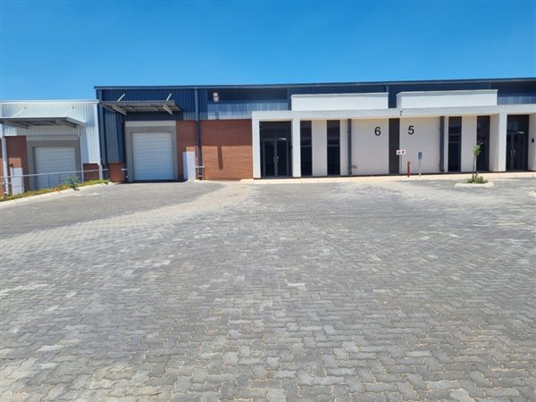 495  m² Industrial space