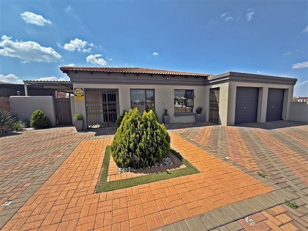 3 Bedroom House 3 Bedroom House