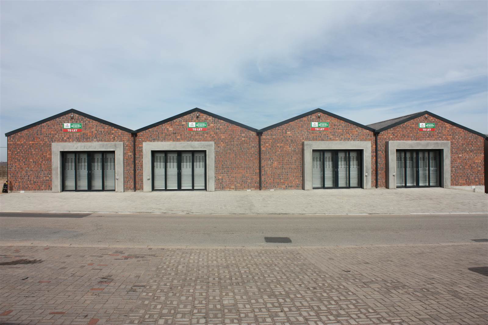 240  m² Industrial space in Vredenburg photo number 1