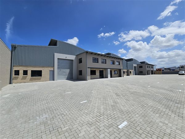 1 536  m² Industrial space