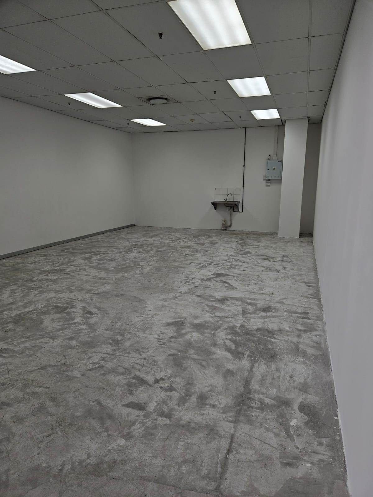 69  m² Retail Space in Soneike photo number 8