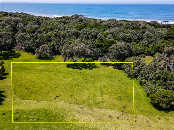 834 m² Land available in Cove Rock