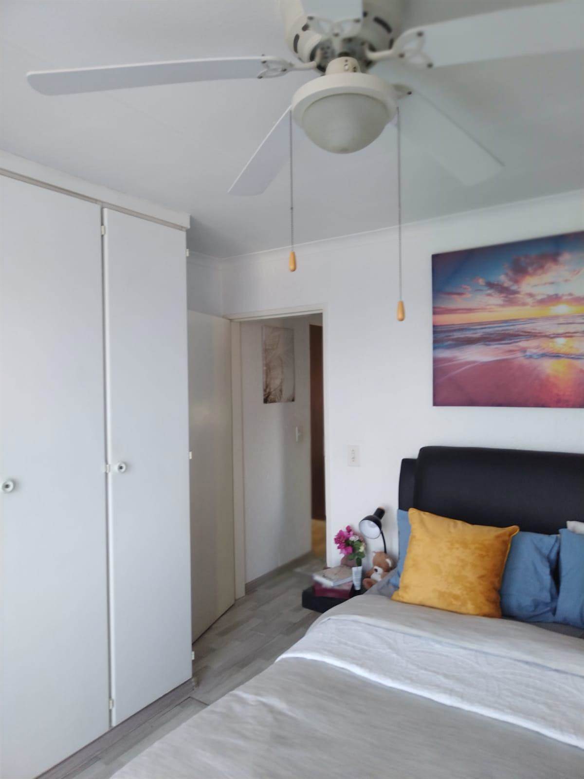 2 Bed Apartment in Vanderbijlpark SW5 photo number 5