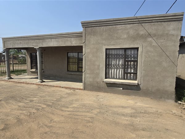 5 Bedroom House 5 Bedroom House