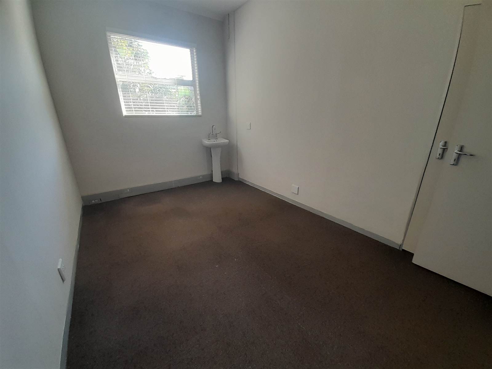14  m² Commercial space in Athlone photo number 7