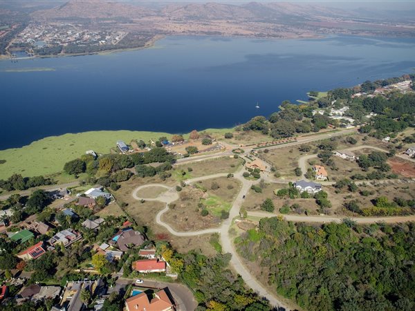1 284 m² Land