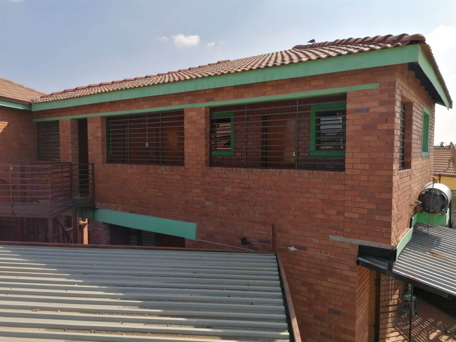 13 Bed House in Lenasia photo number 9