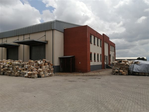 2850  m² Commercial space