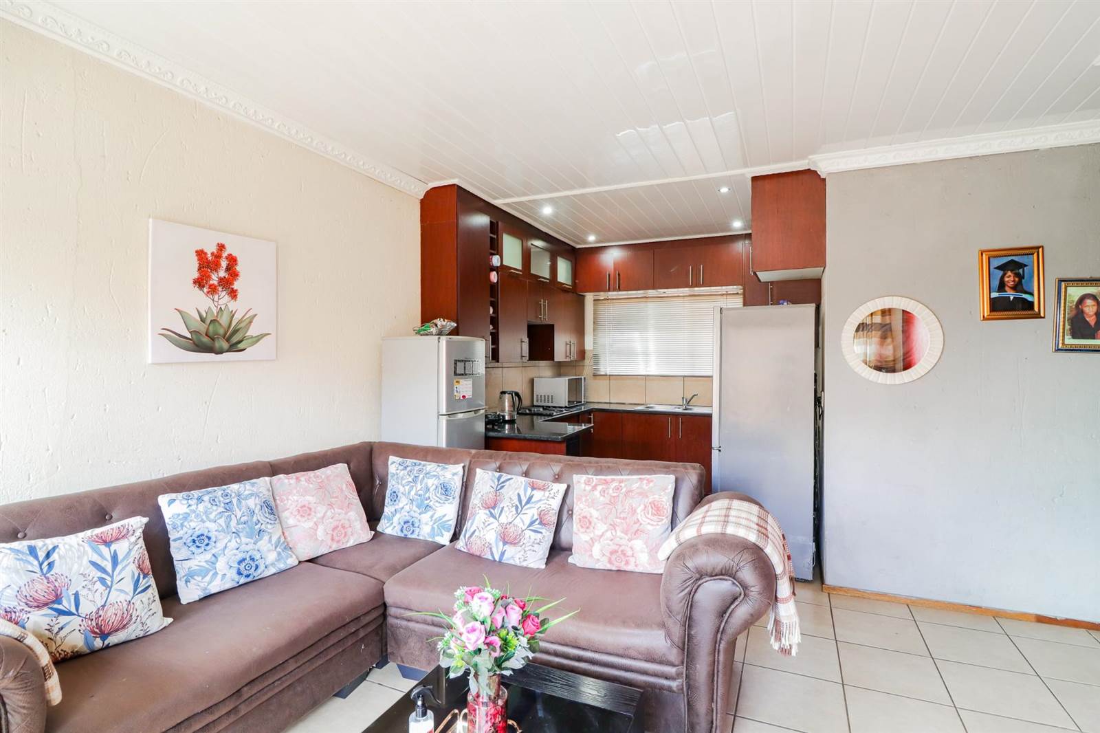 3 Bed Townhouse in Grobler Park photo number 8