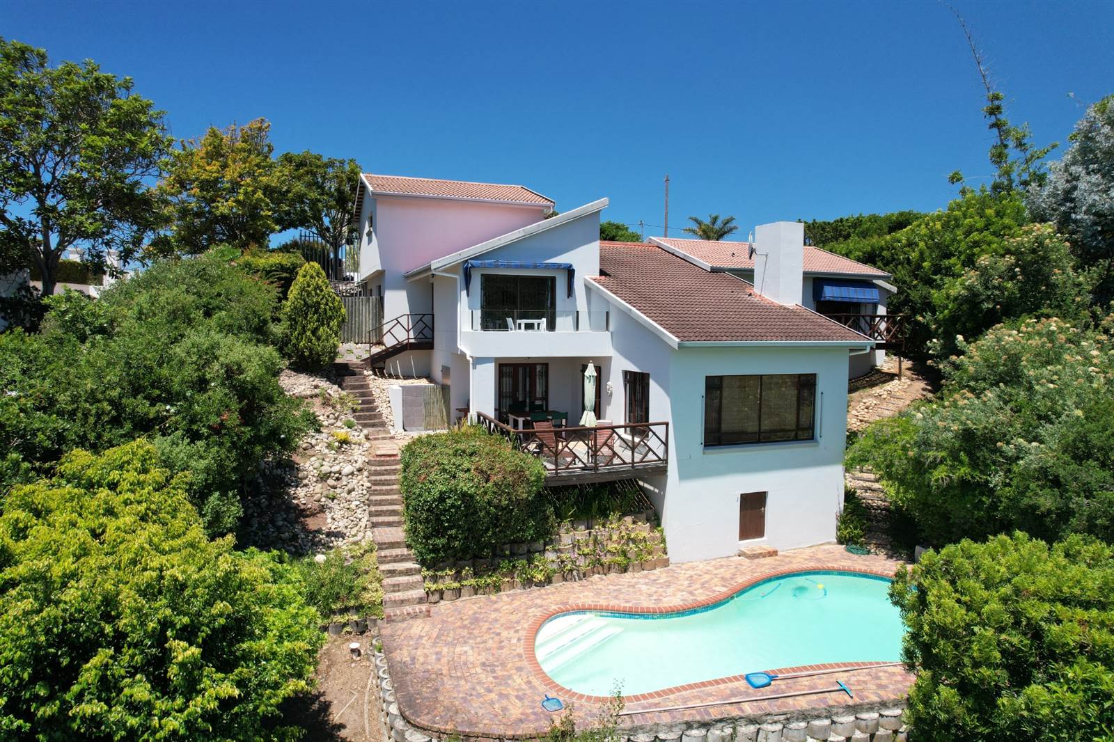 4 Bed House in Plettenberg Bay photo number 8