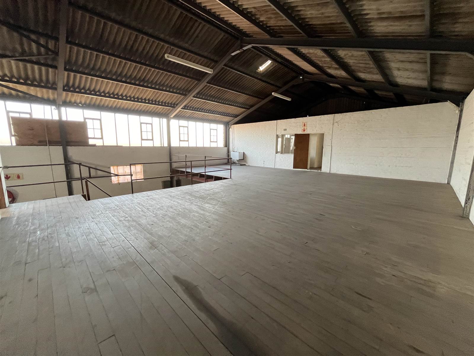 330  m² Industrial space in Beaconvale photo number 14