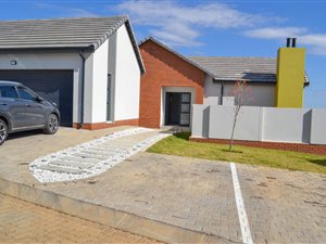 4 Bed Townhouse in Amberfield Valley