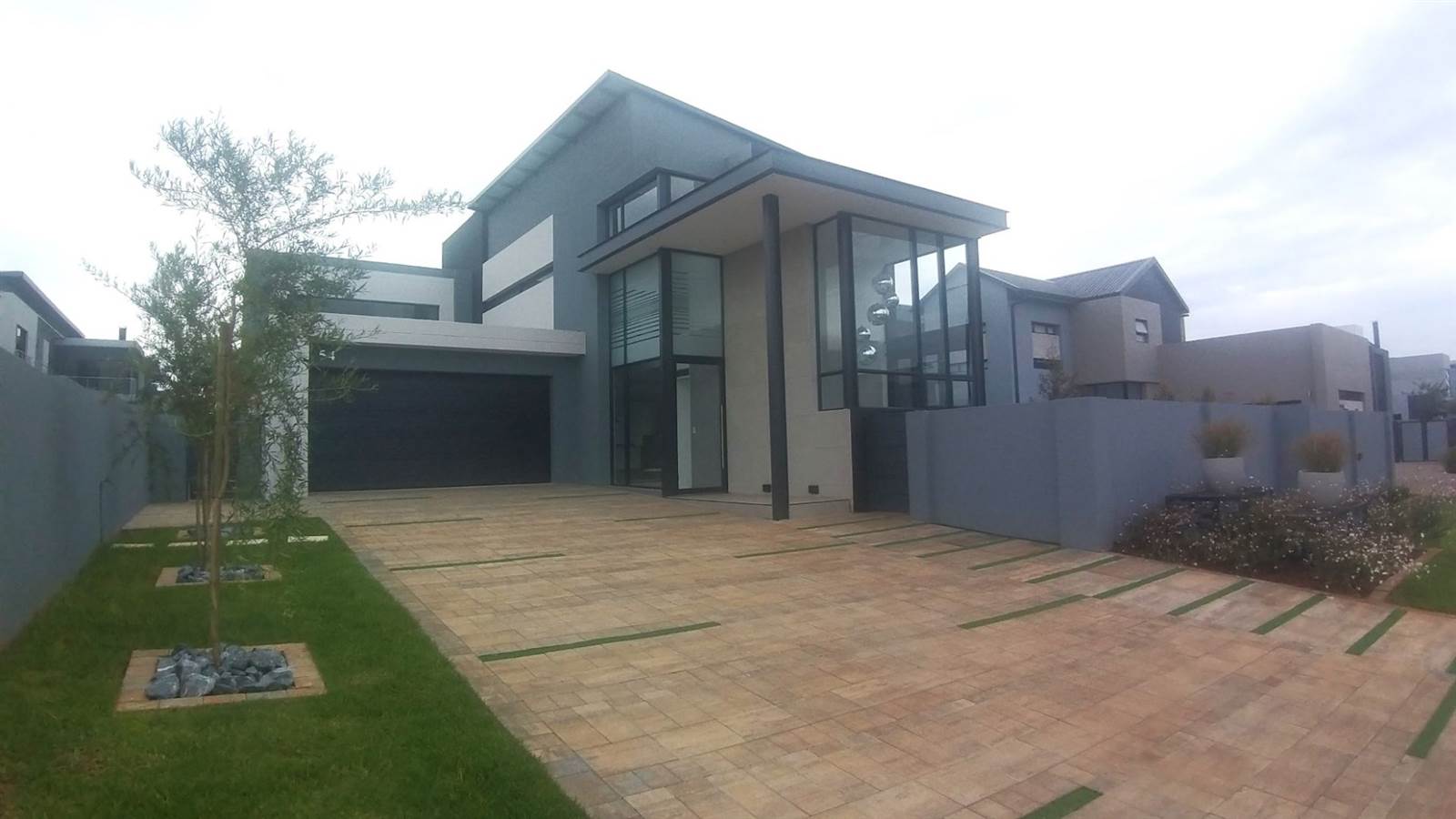 4 Bed House in Midstream Ridge Estate photo number 1