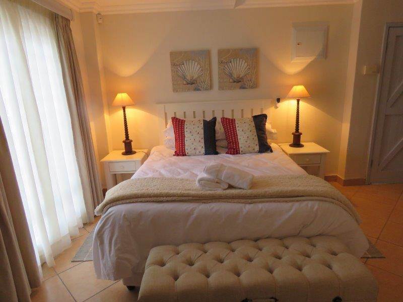 6 Bed House in Port Shepstone photo number 8