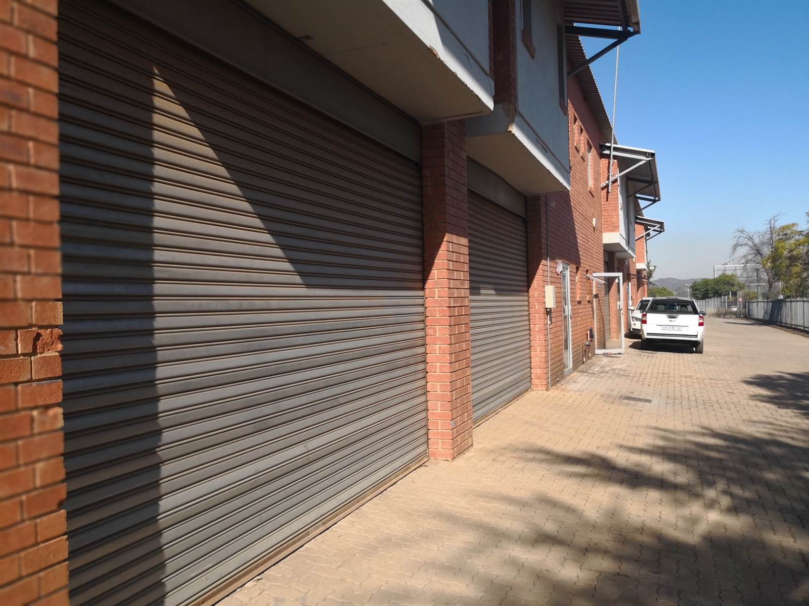 272  m² Commercial space in Waltloo photo number 1