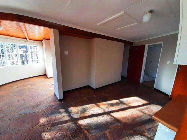 1 Bed House in Hartbeespoort Dam photo number 8