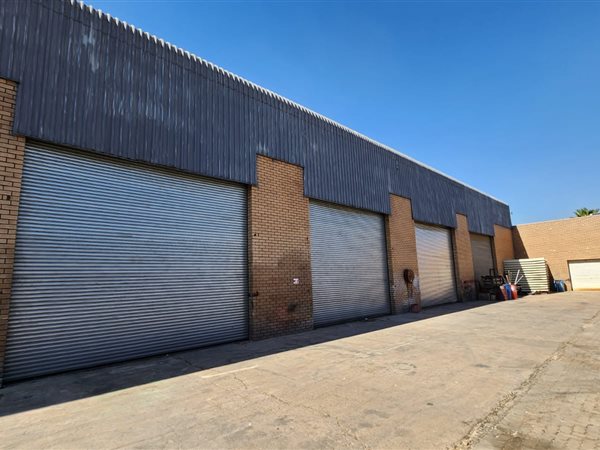 610  m² Industrial space