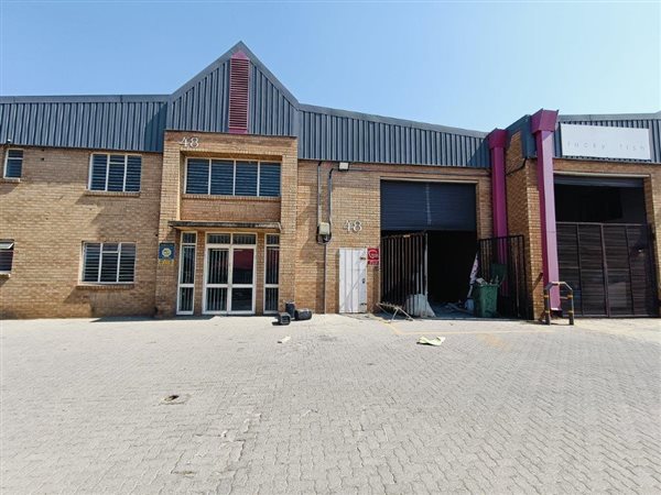 522  m² Industrial space