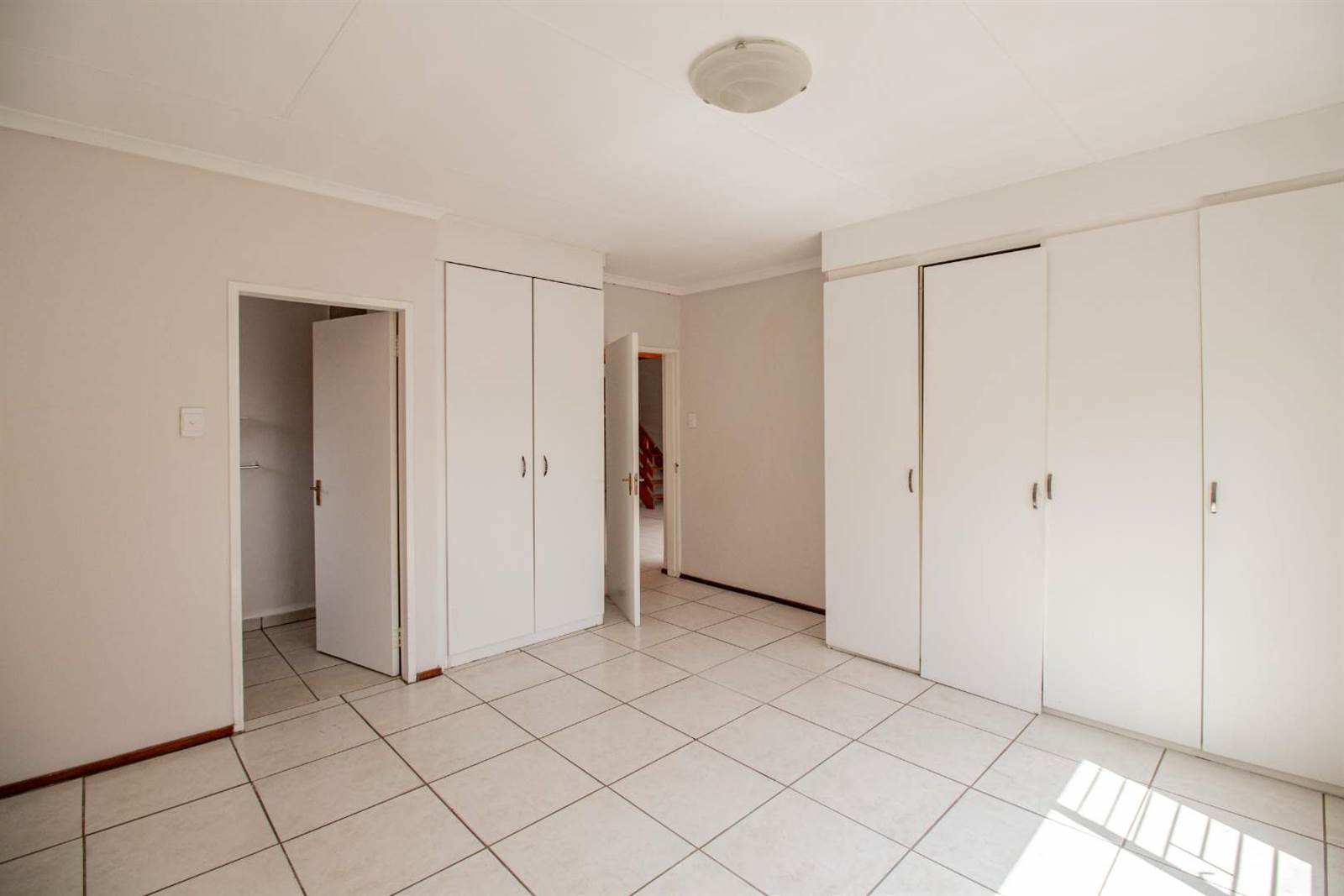 4 Bed Townhouse in Kleinfontein photo number 15