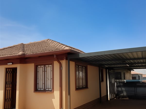3 Bedroom House 3 Bedroom House